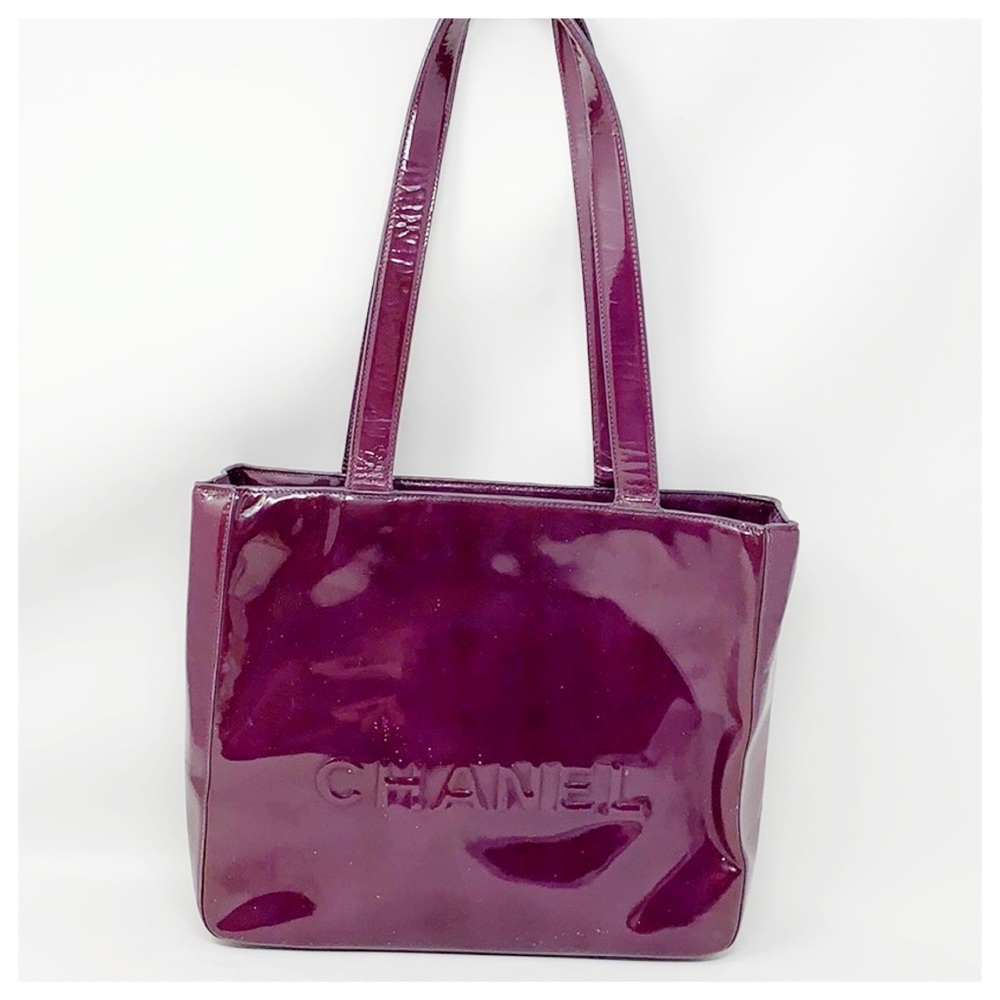 CHANEL Purple Patent Leather Shoulder Bag